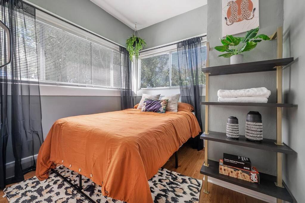 Jungle Themed Apt. Close To Coffee, Food + Shops! Tampa Exterior photo